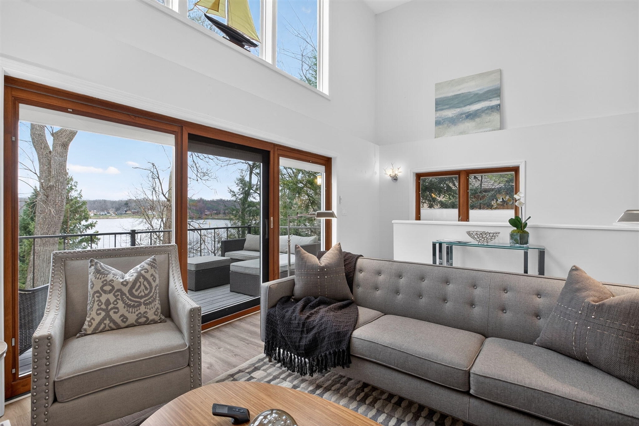 160 Eastshore Drive, Jerome, MI, 49249-9407