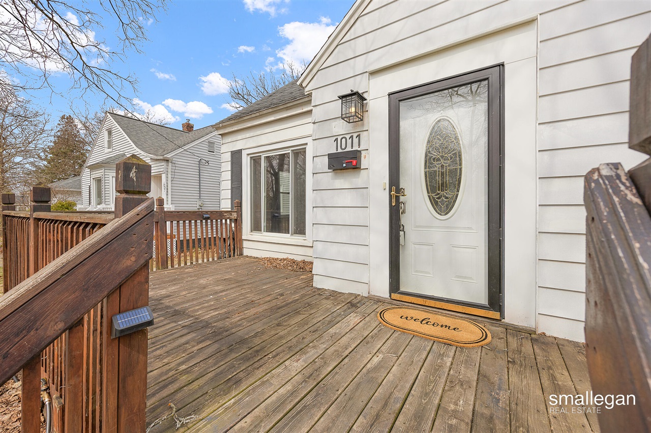 1011 Johnston Street, Grand Rapids, MI, 49507