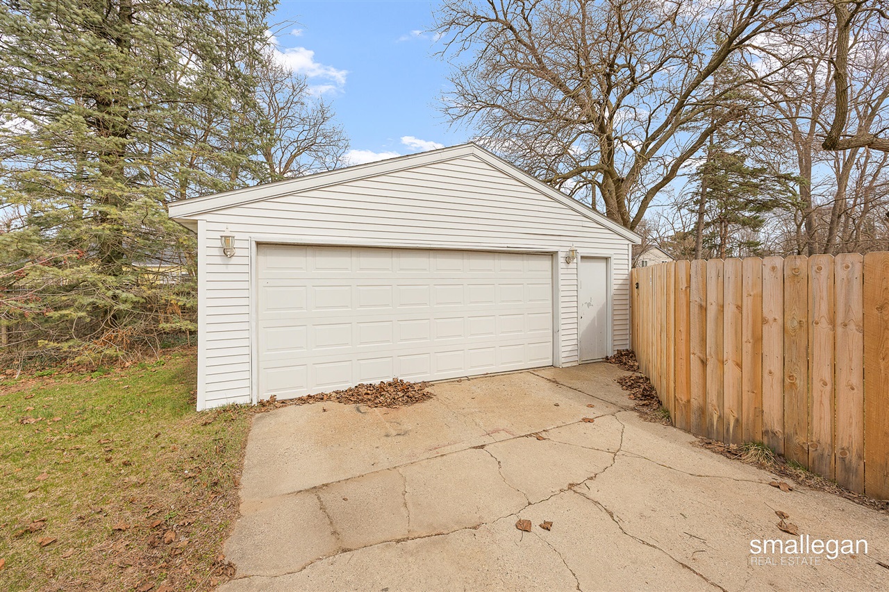 1011 Johnston Street, Grand Rapids, MI, 49507