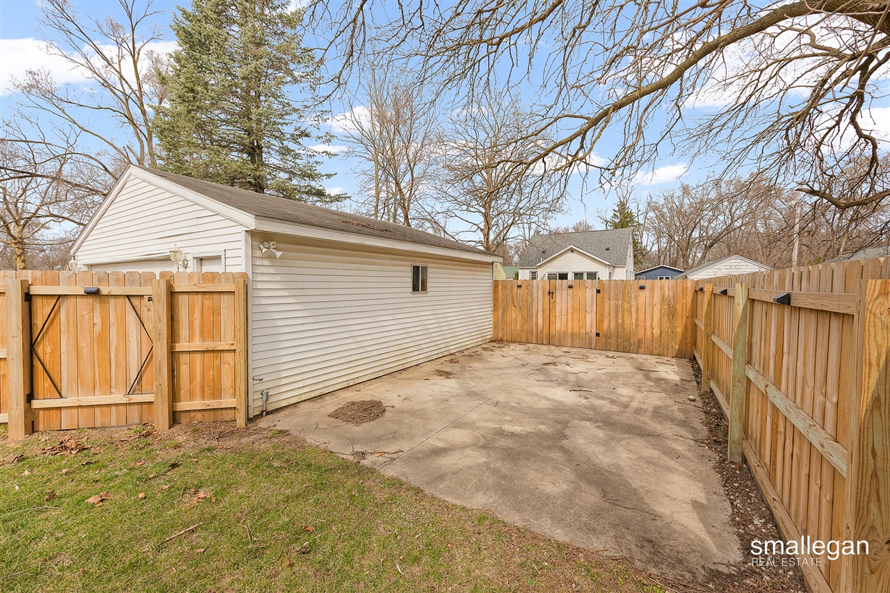 1011 Johnston Street, Grand Rapids, MI, 49507