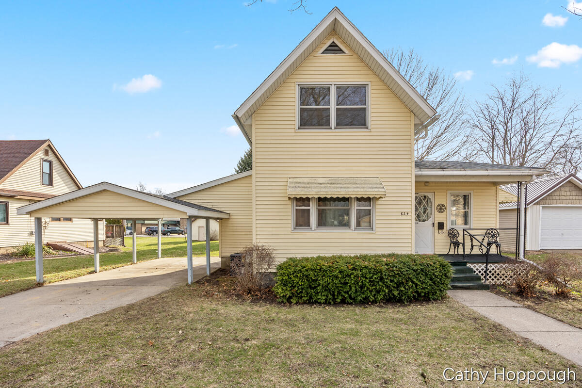 313 W G Avenue, Kalamazoo, MI, 49004-3002