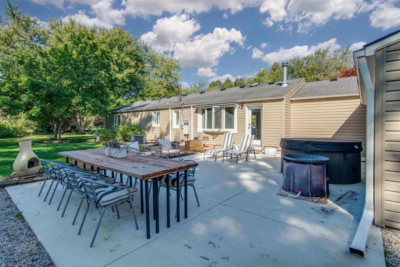 6810 N Territorial Road, Plymouth, MI, 48170-5097