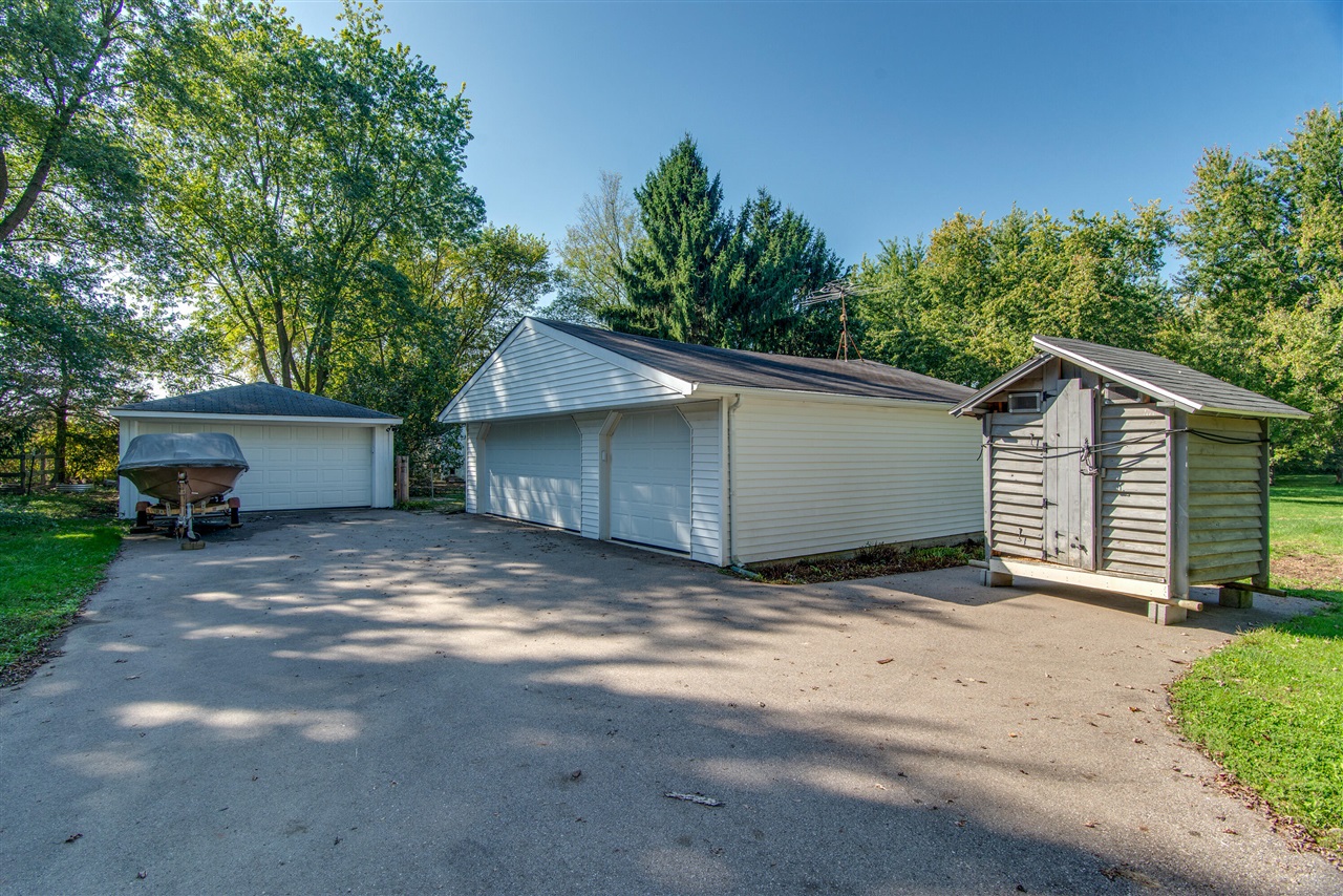 6810 N Territorial Road, Plymouth, MI, 48170-5097