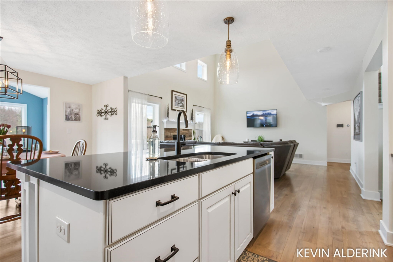 13783 Harrington Landing, Holland, MI, 49424-7485