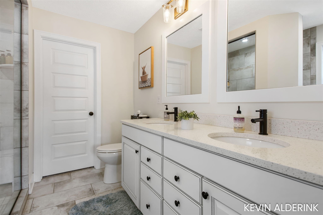 13783 Harrington Landing, Holland, MI, 49424-7485