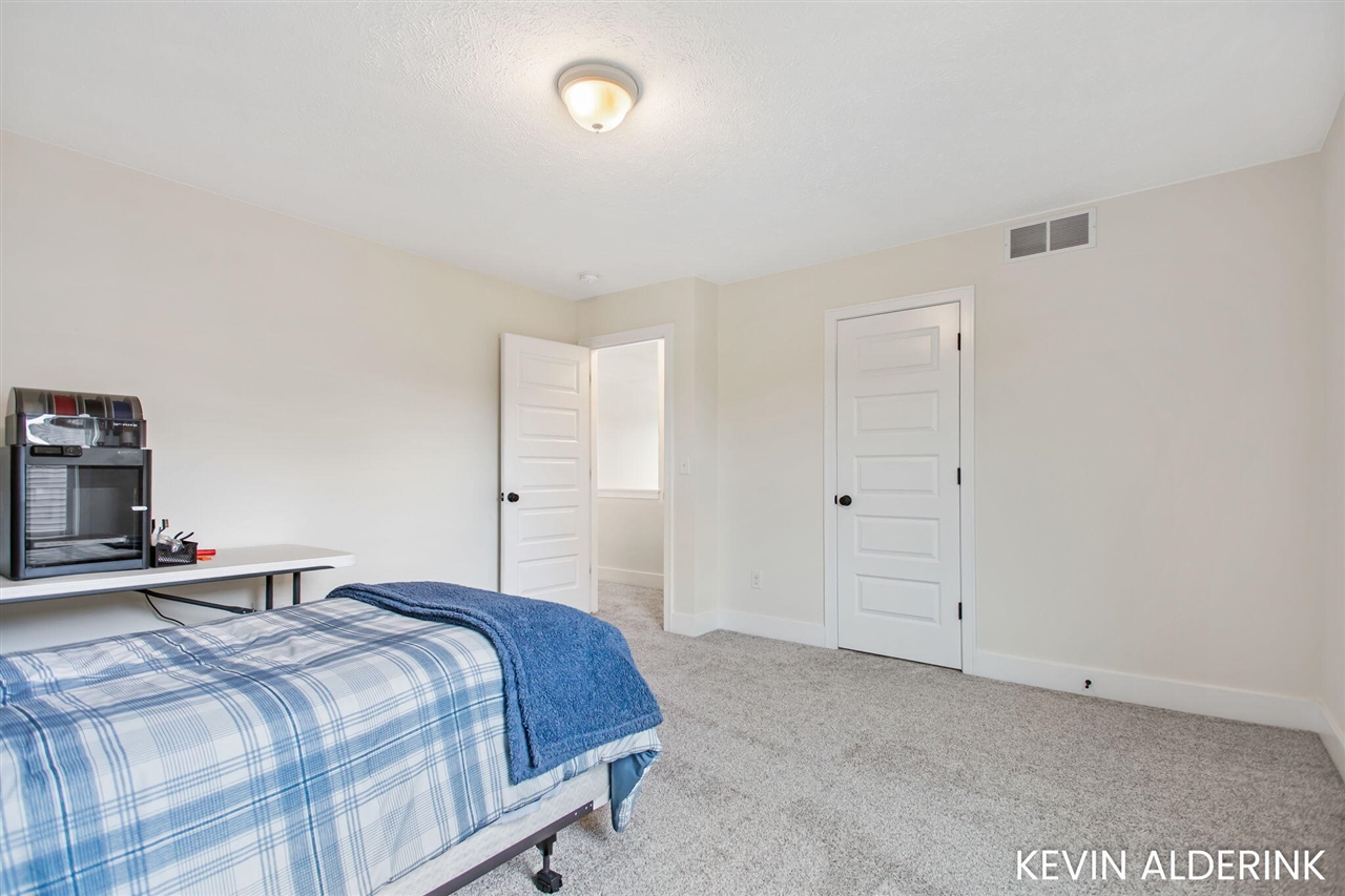 13783 Harrington Landing, Holland, MI, 49424-7485