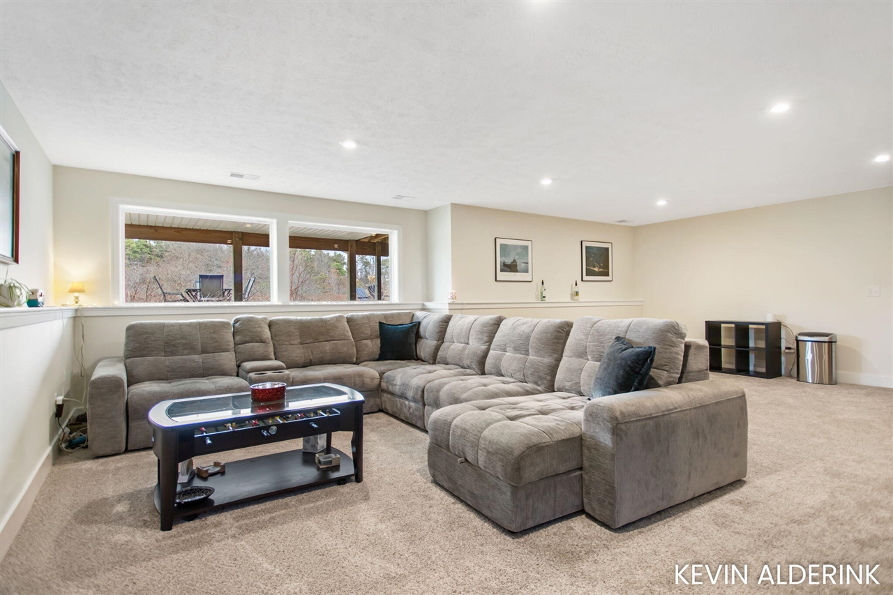 13783 Harrington Landing, Holland, MI, 49424-7485