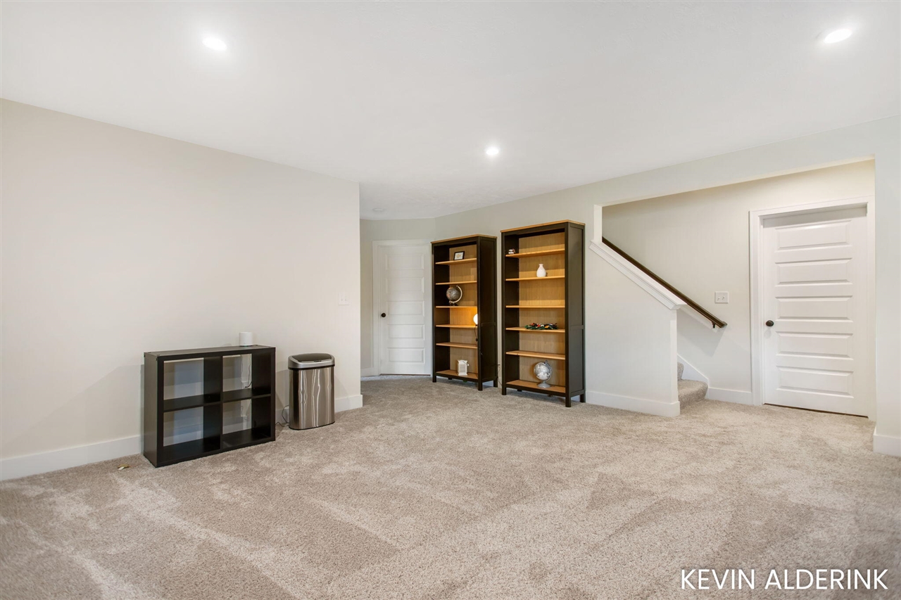 13783 Harrington Landing, Holland, MI, 49424-7485