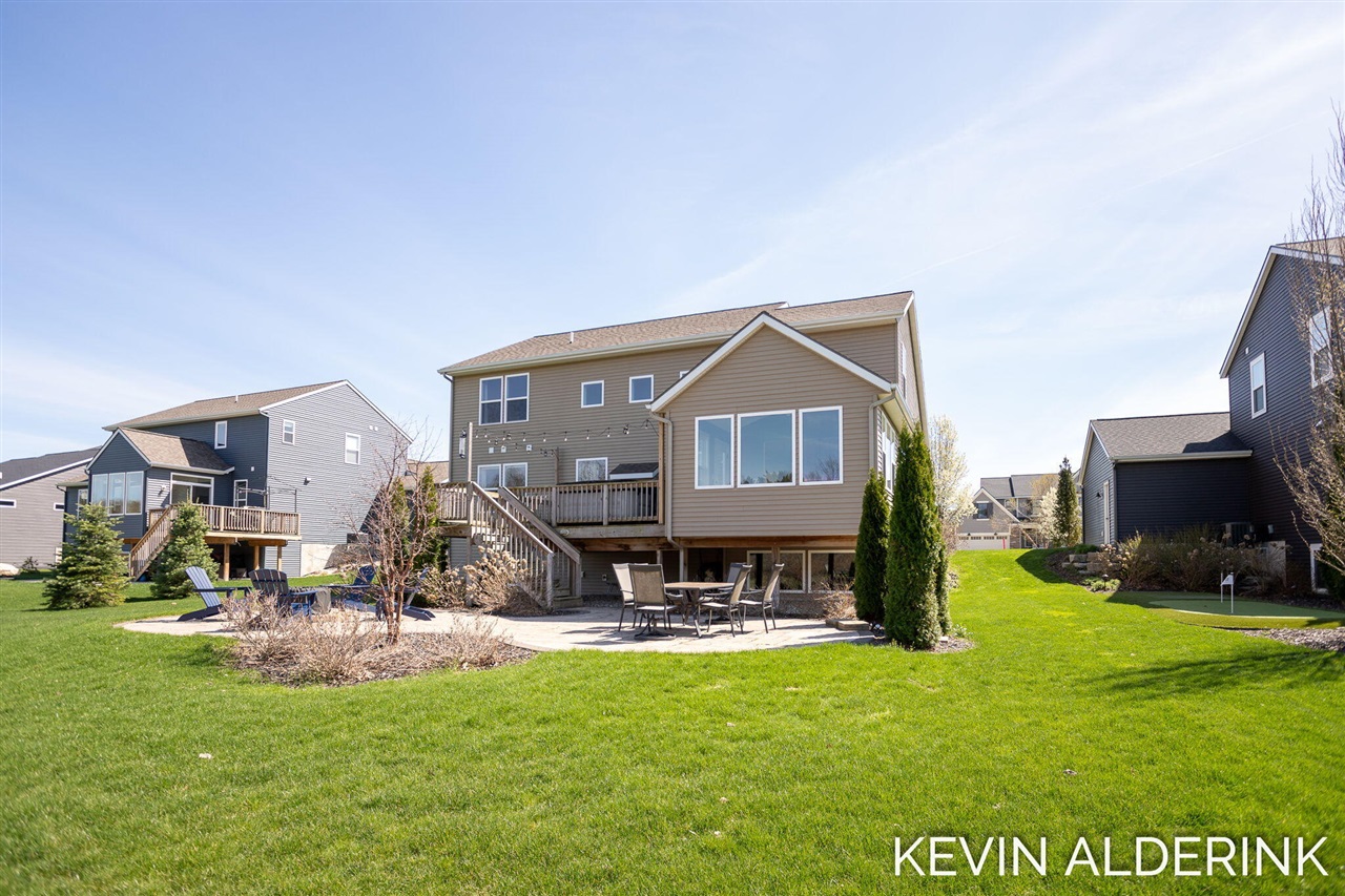 13783 Harrington Landing, Holland, MI, 49424-7485