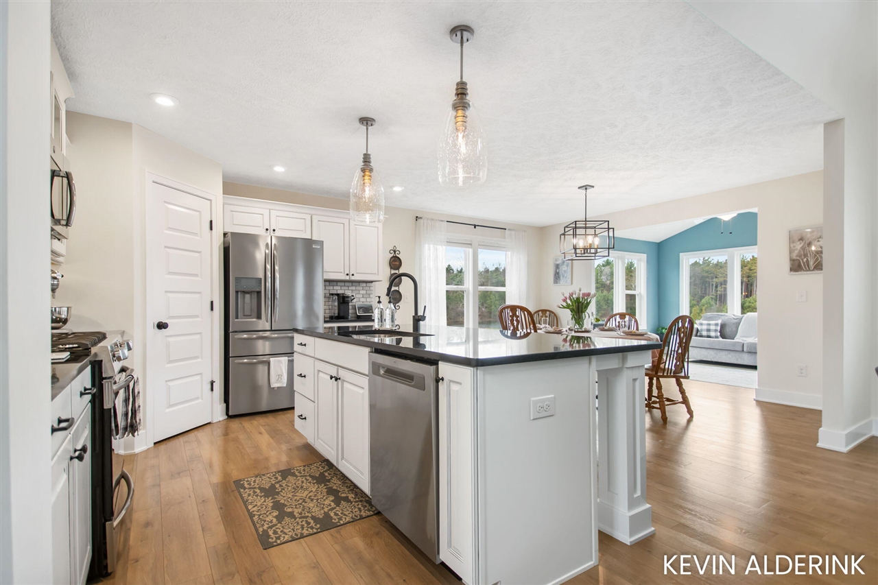 13783 Harrington Landing, Holland, MI, 49424-7485