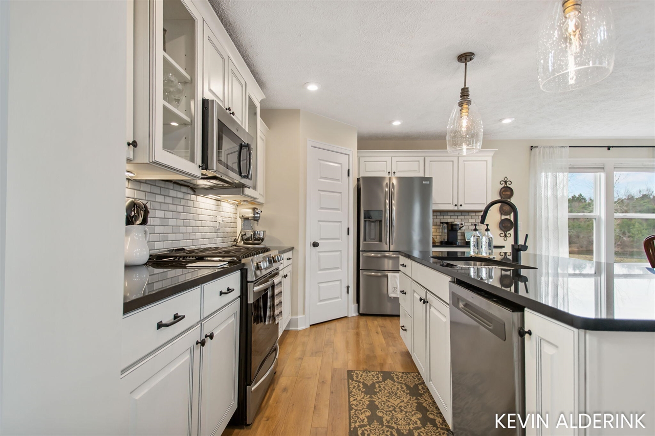 13783 Harrington Landing, Holland, MI, 49424-7485