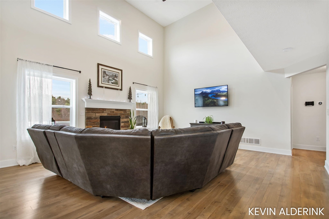 13783 Harrington Landing, Holland, MI, 49424-7485