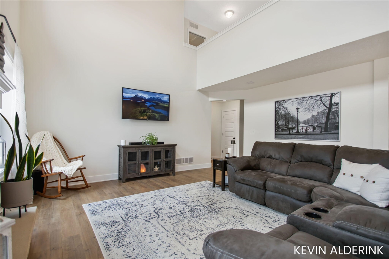 13783 Harrington Landing, Holland, MI, 49424-7485