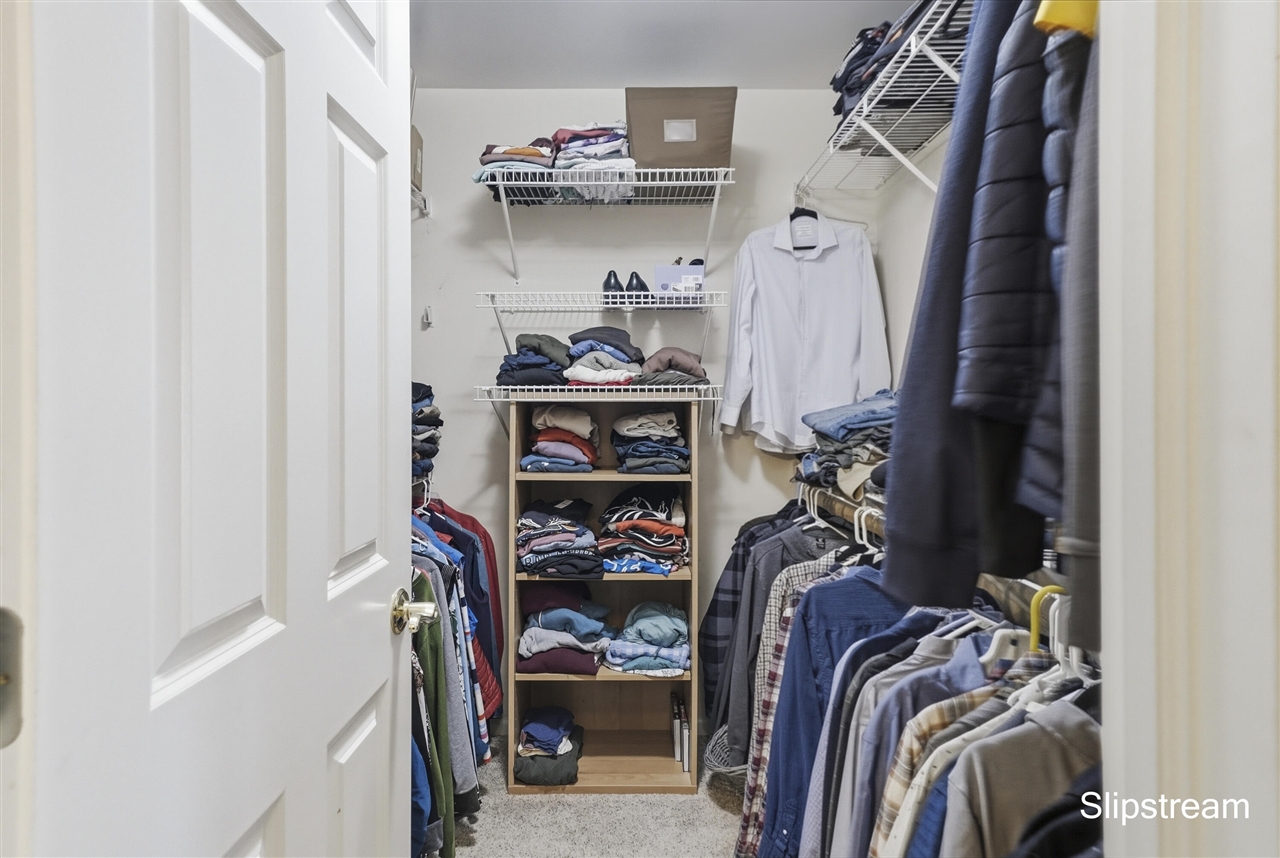 6807 Kenowa Avenue, Grandville, MI, 49418-2135