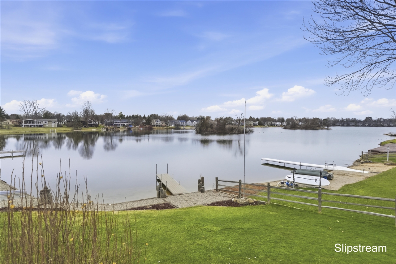 6807 Kenowa Avenue, Grandville, MI, 49418-2135