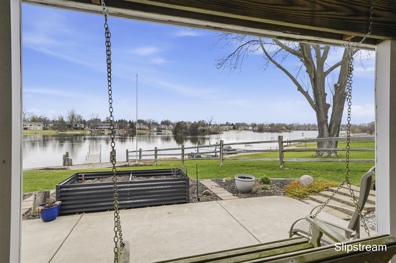 6807 Kenowa Avenue, Grandville, MI, 49418-2135