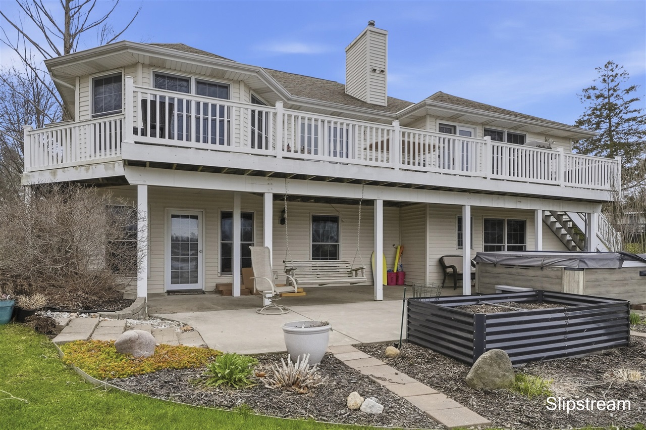 6807 Kenowa Avenue, Grandville, MI, 49418-2135