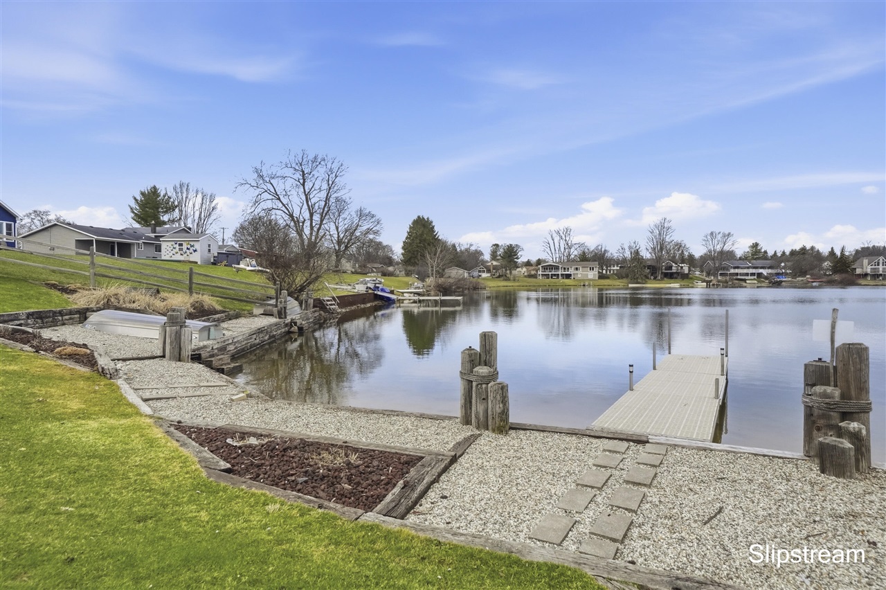 6807 Kenowa Avenue, Grandville, MI, 49418-2135