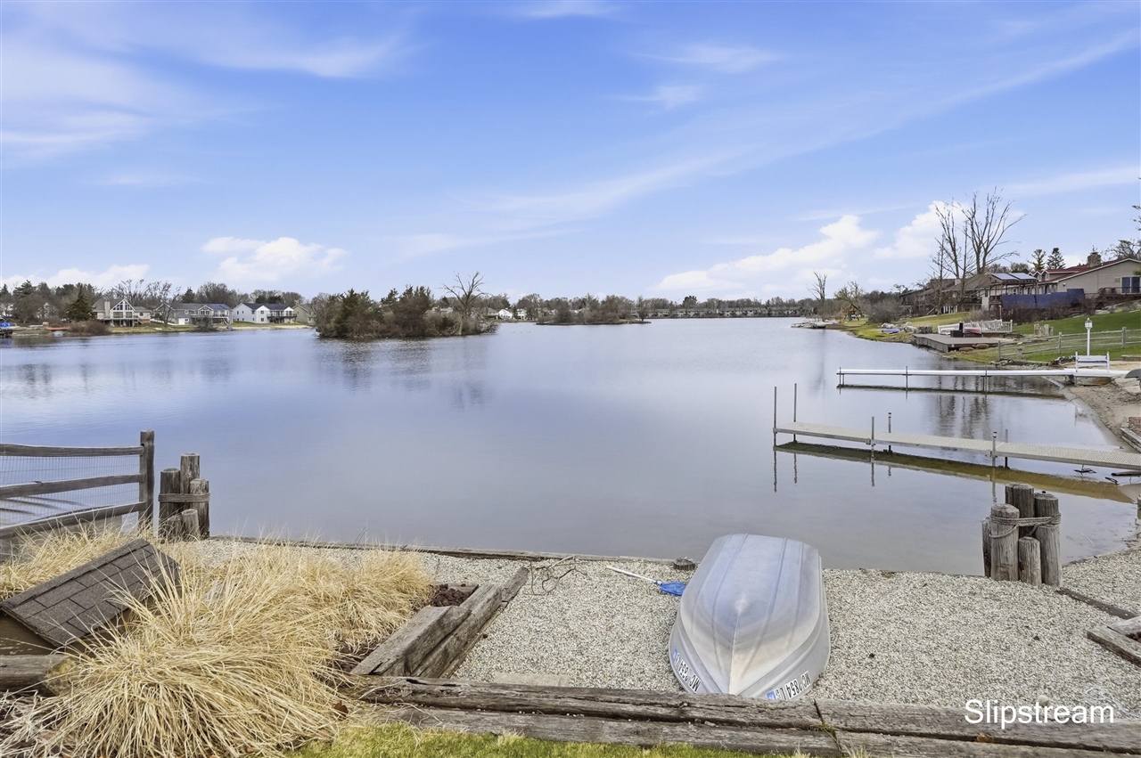 6807 Kenowa Avenue, Grandville, MI, 49418-2135