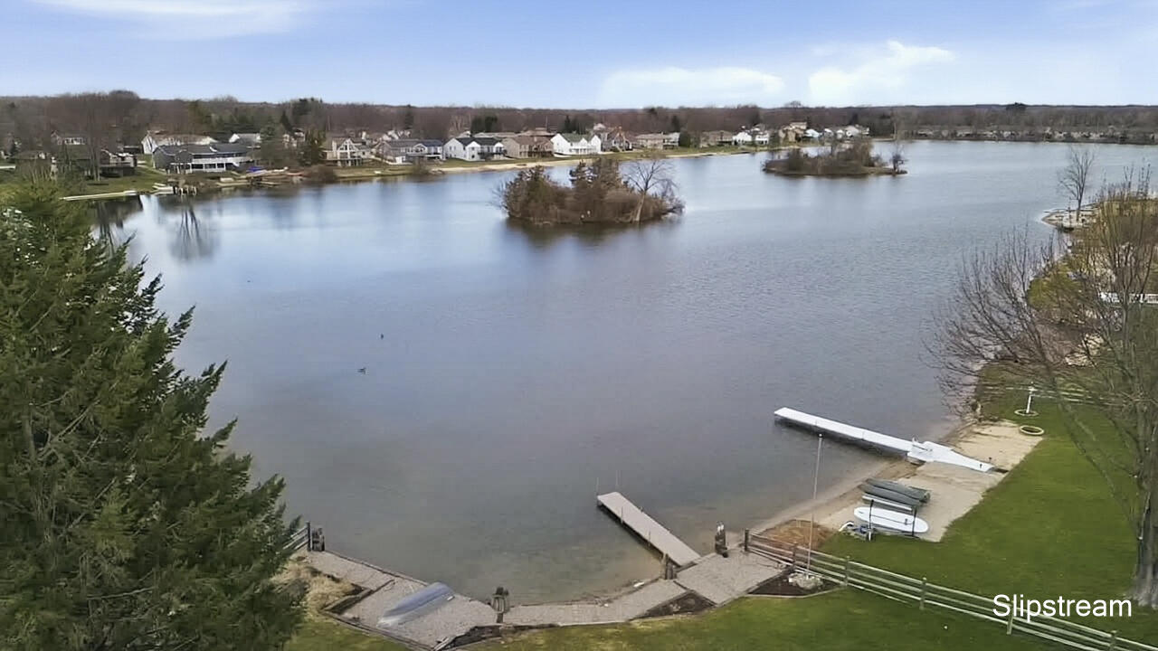 6807 Kenowa Avenue, Grandville, MI, 49418-2135