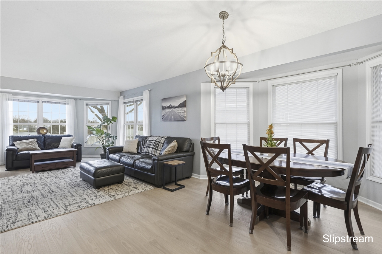 6807 Kenowa Avenue, Grandville, MI, 49418-2135