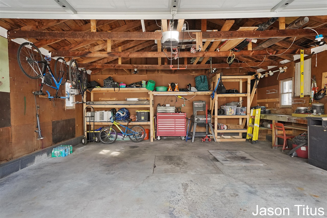 2507 Day Avenue, Walker, MI, 49544