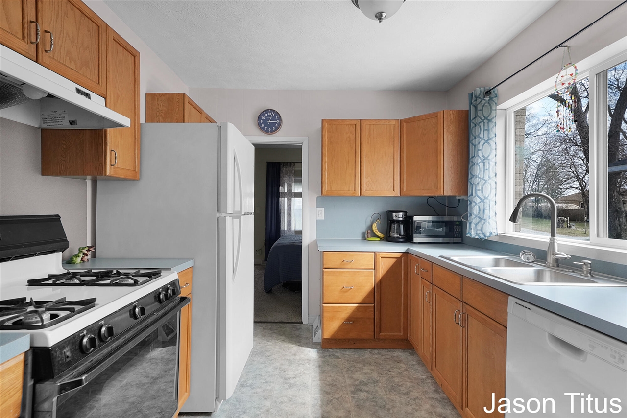 2507 Day Avenue, Walker, MI, 49544