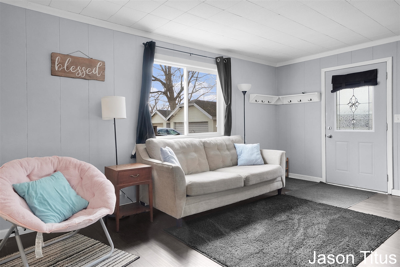 2507 Day Avenue, Walker, MI, 49544