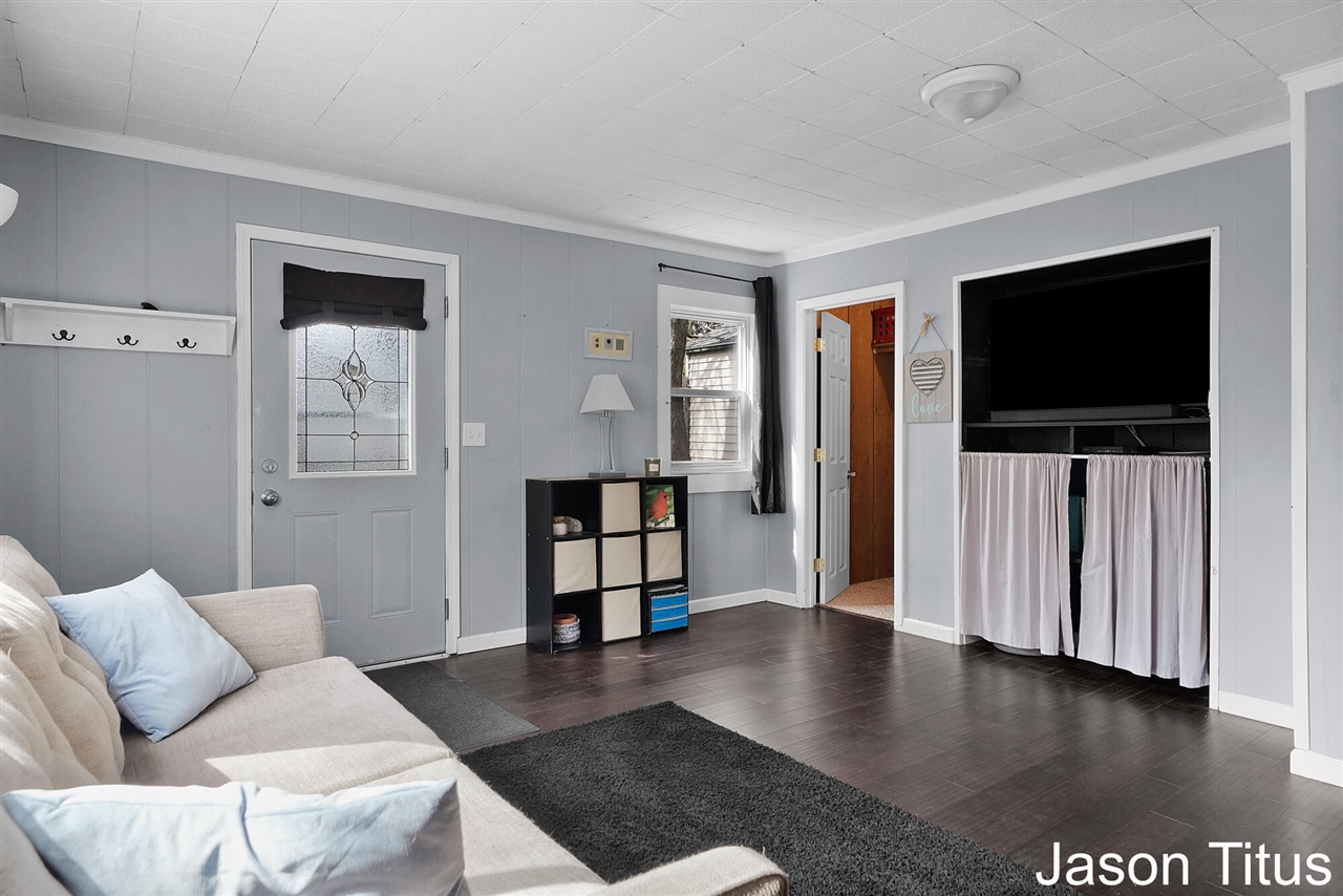 2507 Day Avenue, Walker, MI, 49544