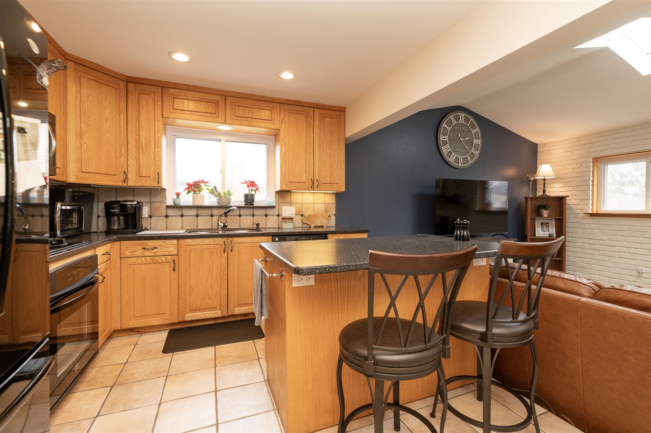 8765 Buckskin Drive, Commerce Twp, MI, 48382-3403