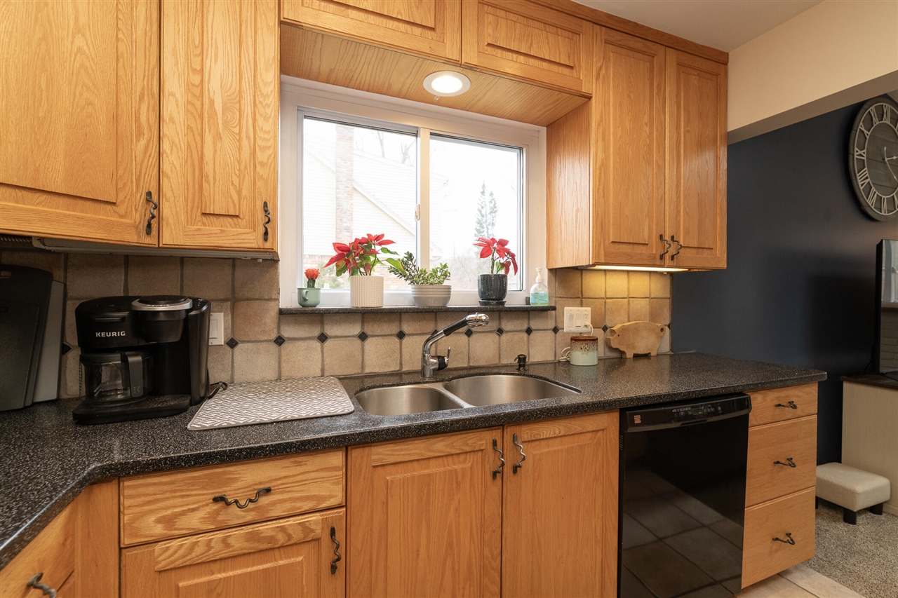 8765 Buckskin Drive, Commerce Twp, MI, 48382-3403