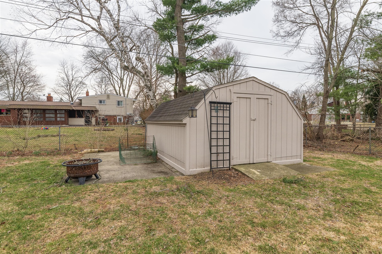 8765 Buckskin Drive, Commerce Twp, MI, 48382-3403