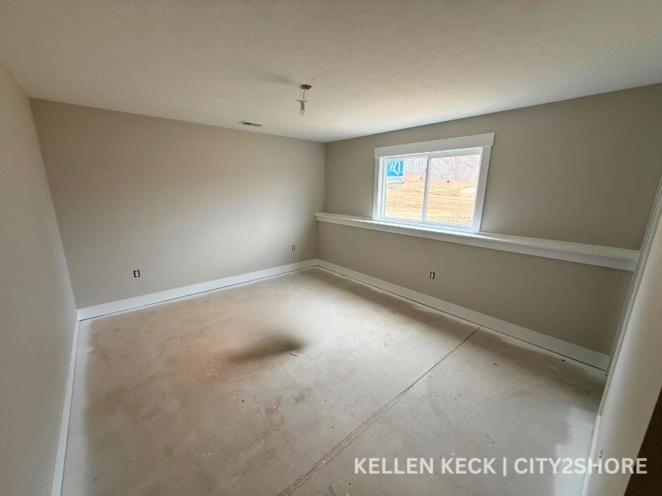 11325 Bancroft Way, Alto, MI, 49302