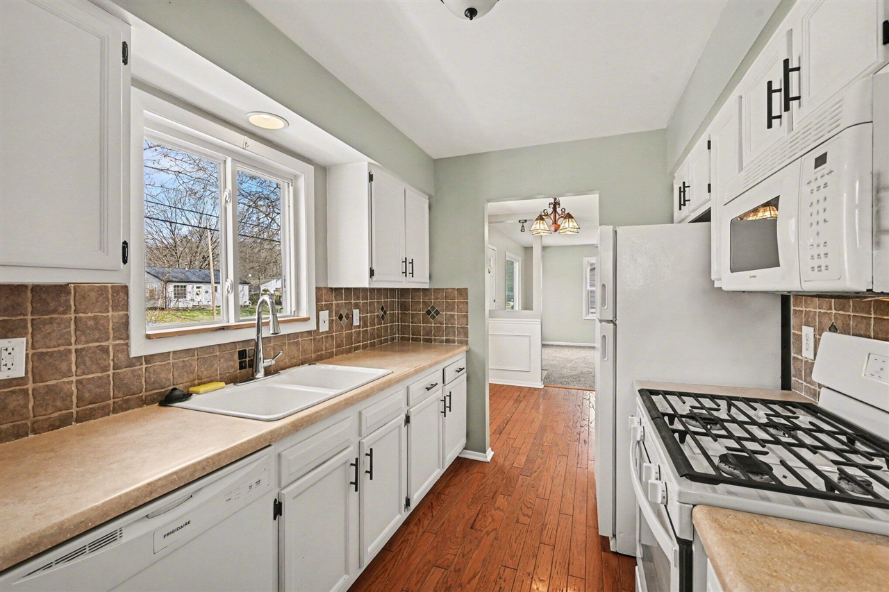 4722 Lexington Avenue, Portage, MI, 49002-2246