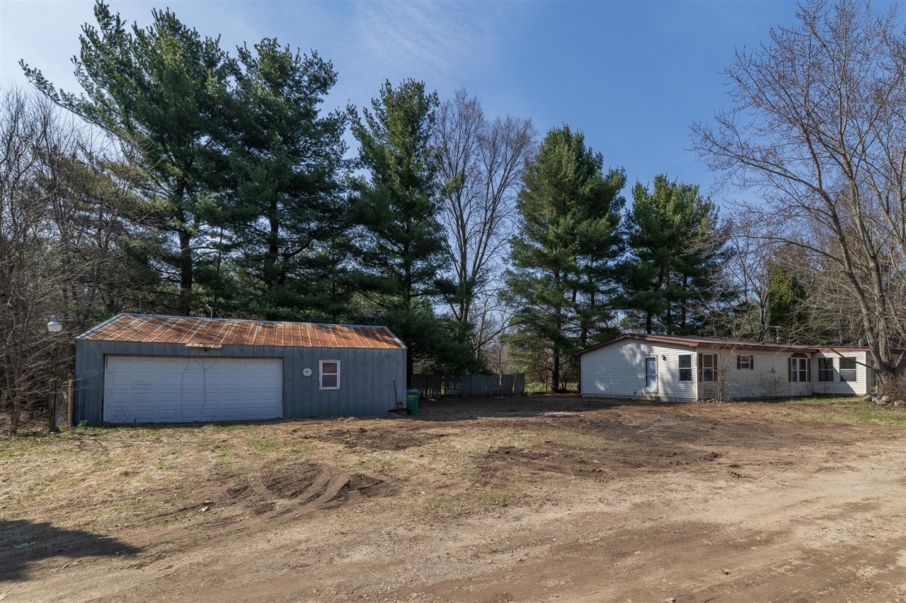 13064 Riverside Drive, Constantine, MI, 49042-9709