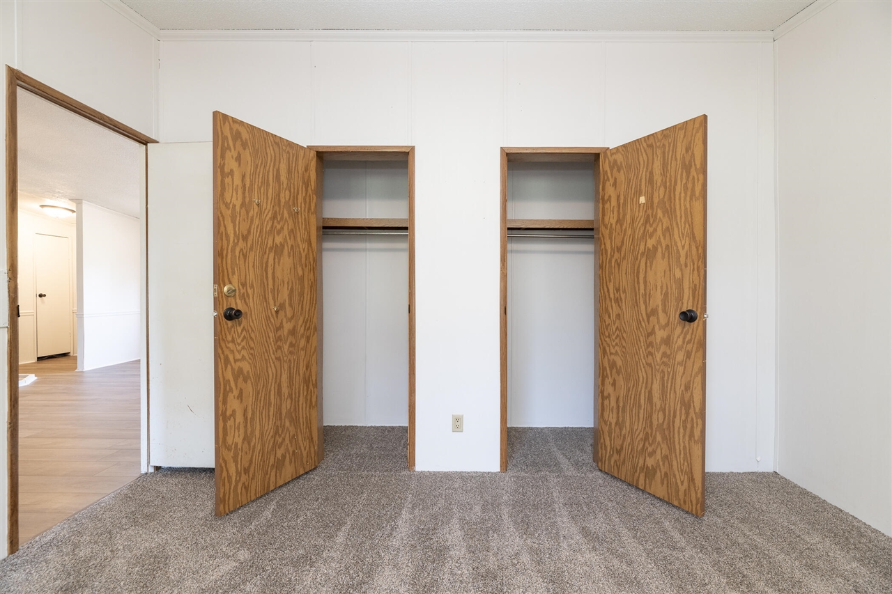 13064 Riverside Drive, Constantine, MI, 49042-9709