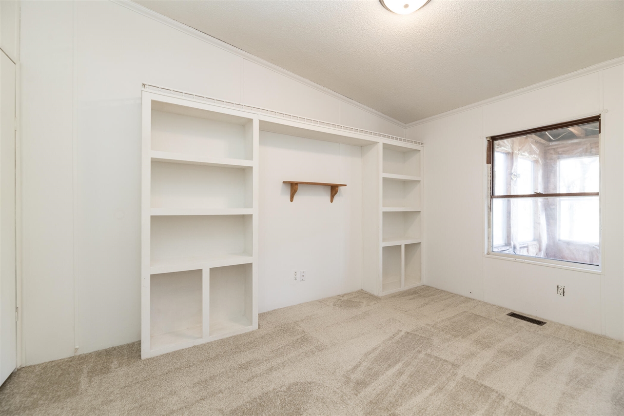 13064 Riverside Drive, Constantine, MI, 49042-9709