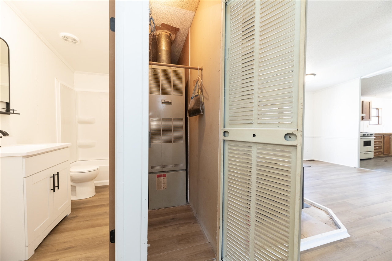 13064 Riverside Drive, Constantine, MI, 49042-9709