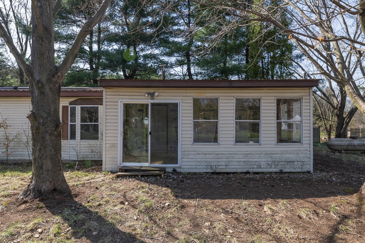 13064 Riverside Drive, Constantine, MI, 49042-9709