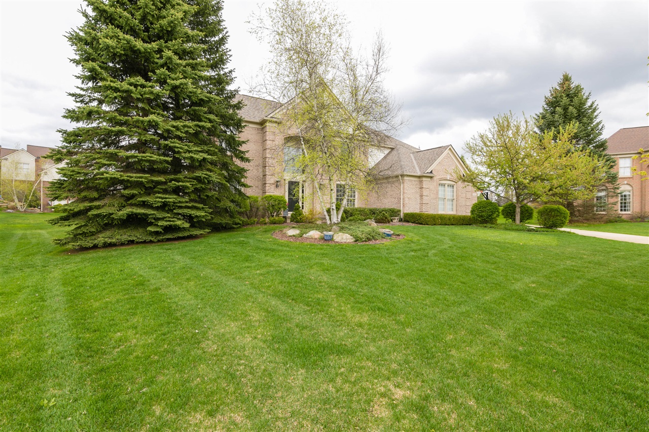 4949 Lexington Court, Rochester, MI, 48306-1465