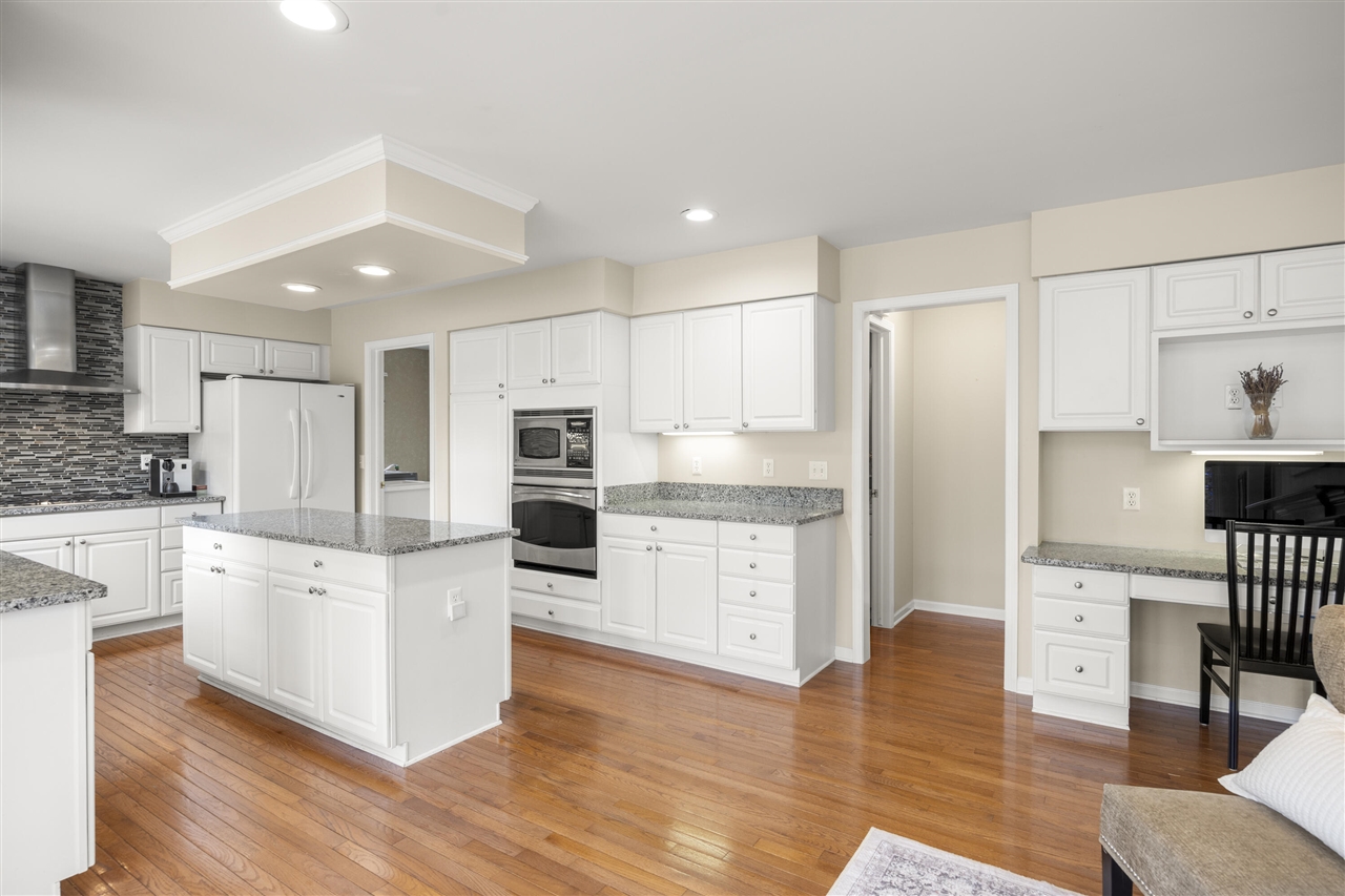 4949 Lexington Court, Rochester, MI, 48306-1465