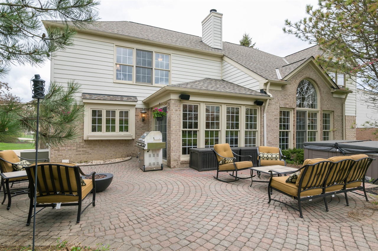 4949 Lexington Court, Rochester, MI, 48306-1465