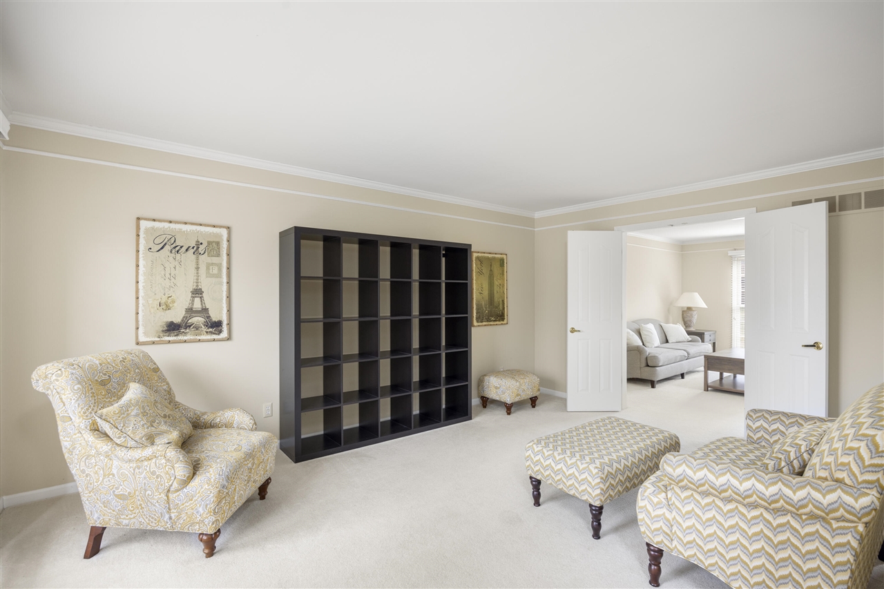 4949 Lexington Court, Rochester, MI, 48306-1465