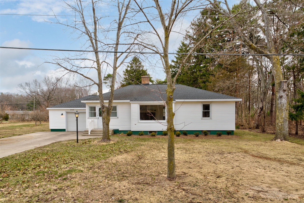 15769 Mercury Drive, Grand Haven, MI, 49417