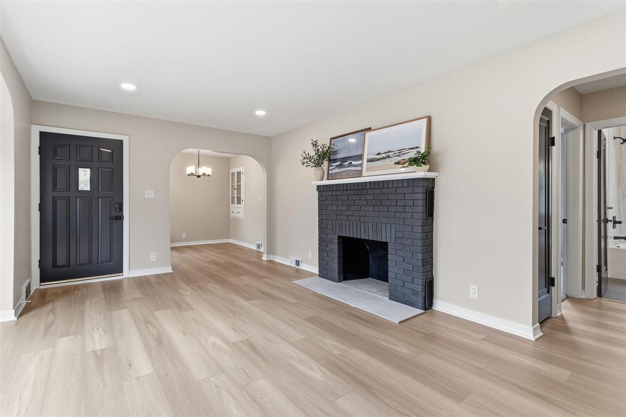 15769 Mercury Drive, Grand Haven, MI, 49417