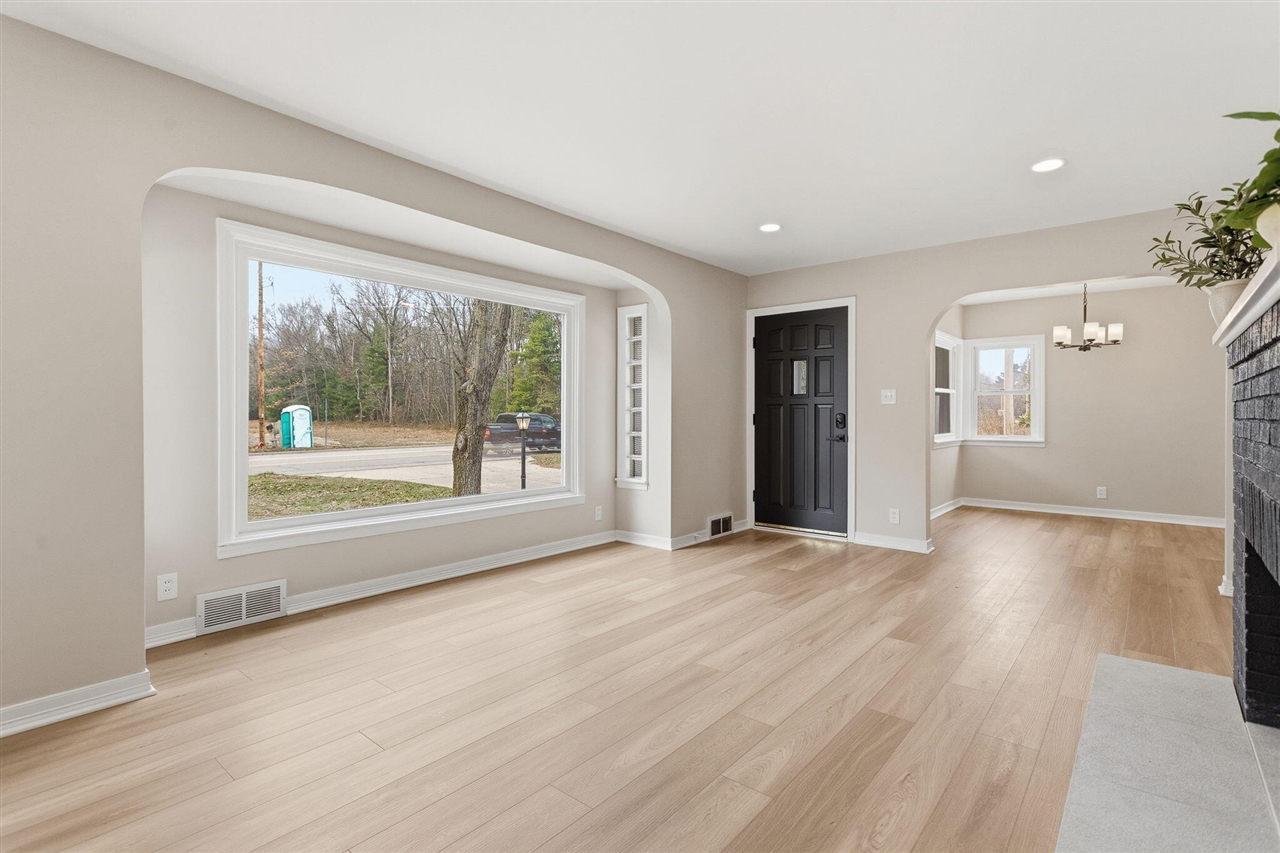 15769 Mercury Drive, Grand Haven, MI, 49417