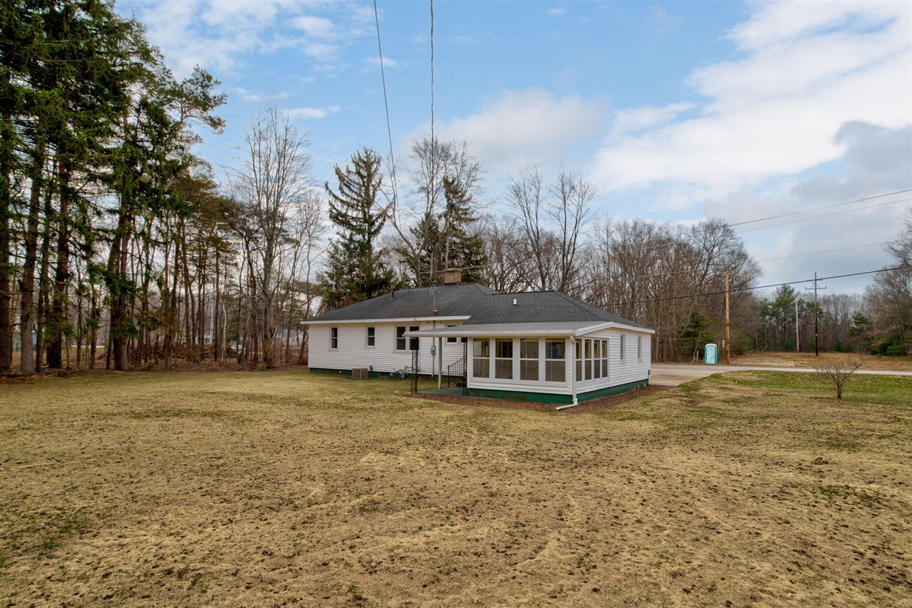 15769 Mercury Drive, Grand Haven, MI, 49417