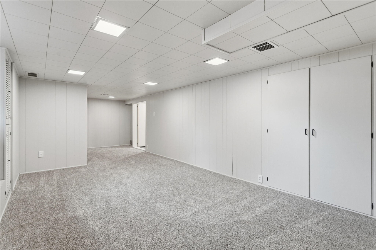 15769 Mercury Drive, Grand Haven, MI, 49417