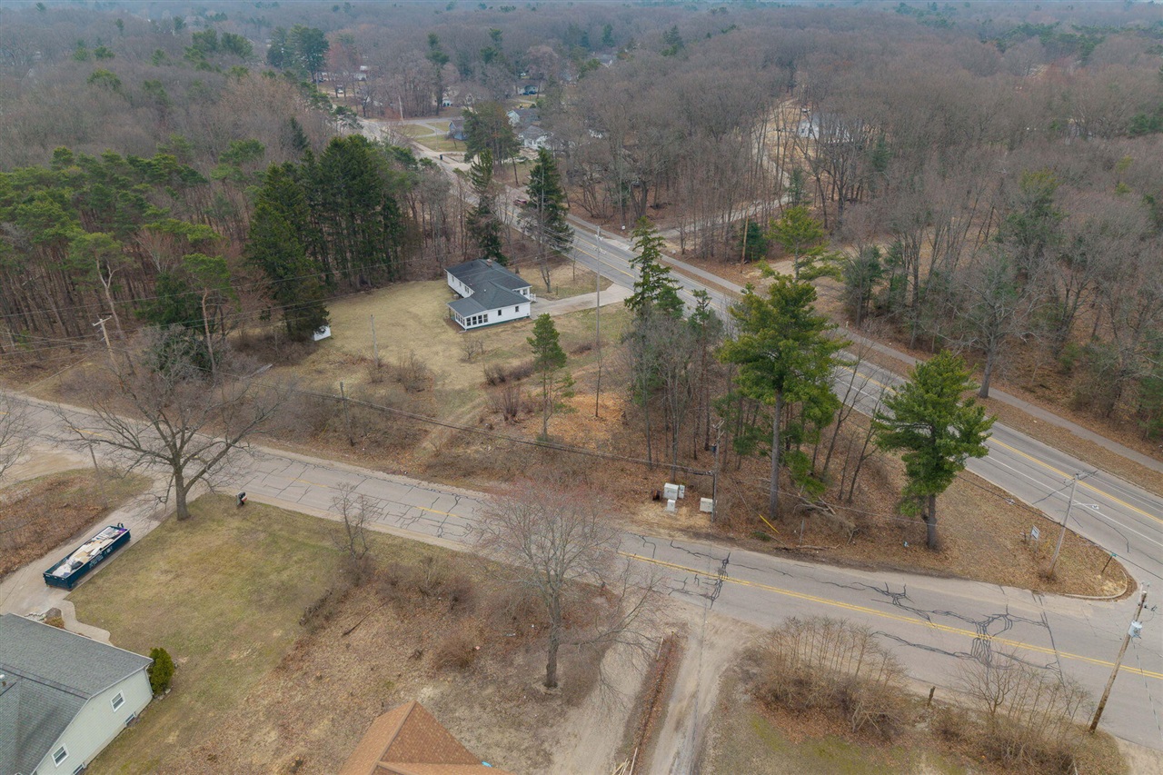 15769 Mercury Drive, Grand Haven, MI, 49417