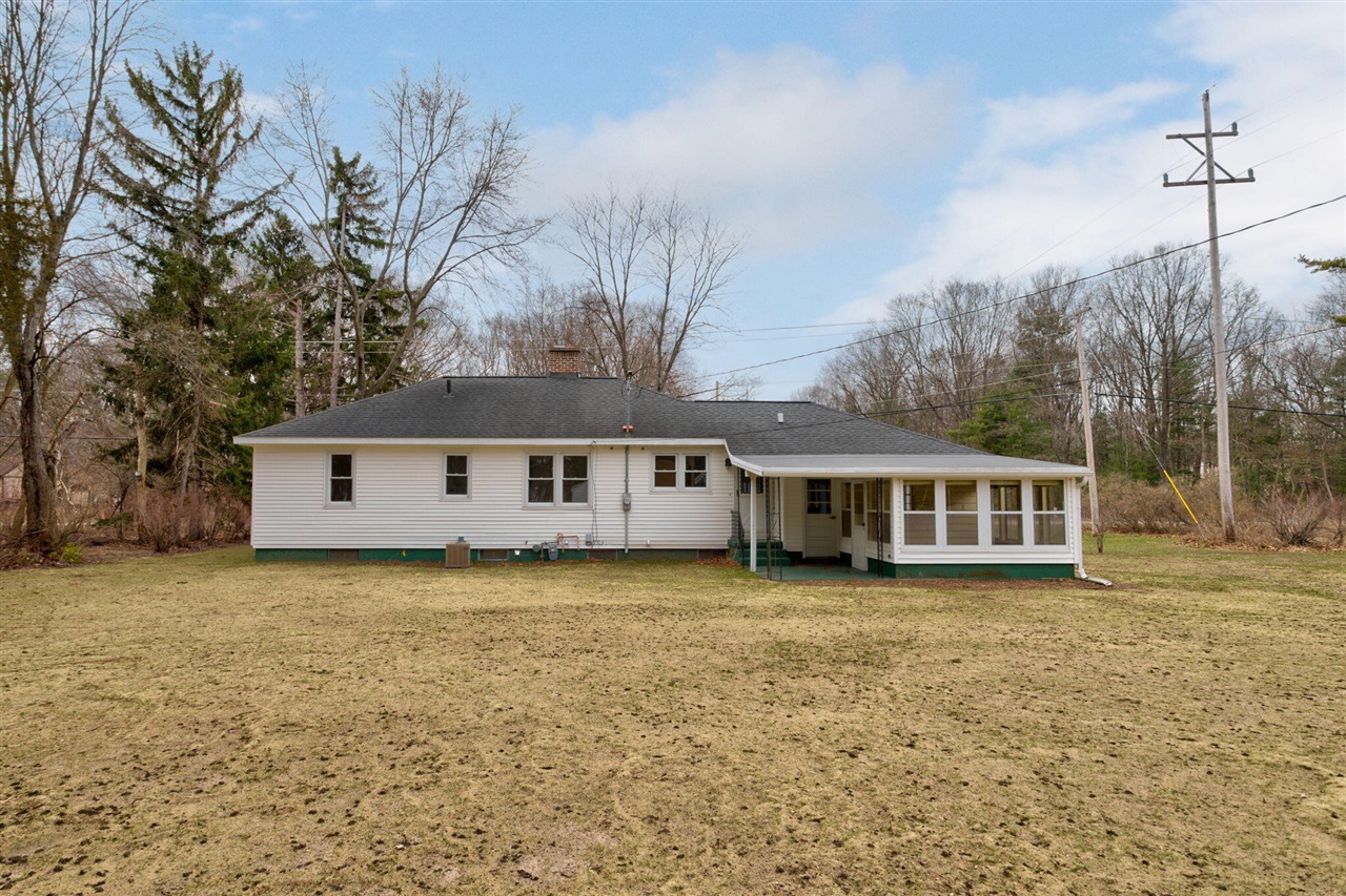 15769 Mercury Drive, Grand Haven, MI, 49417